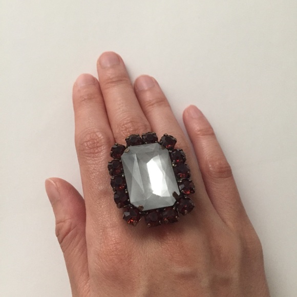 BCBGENERATION BIG COCKTAIL RING FAUX DIAMOND GOLD - Picture 6 of 6